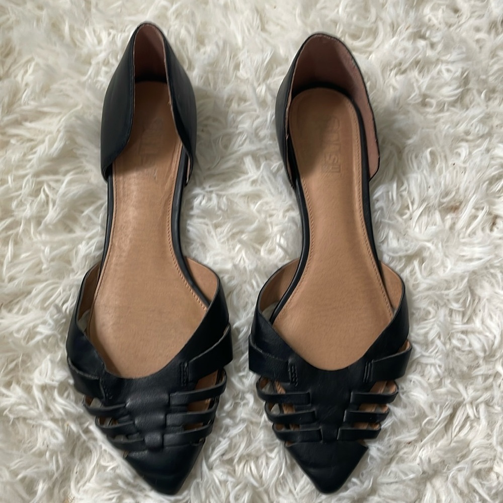 Blk weaved flats sz 8